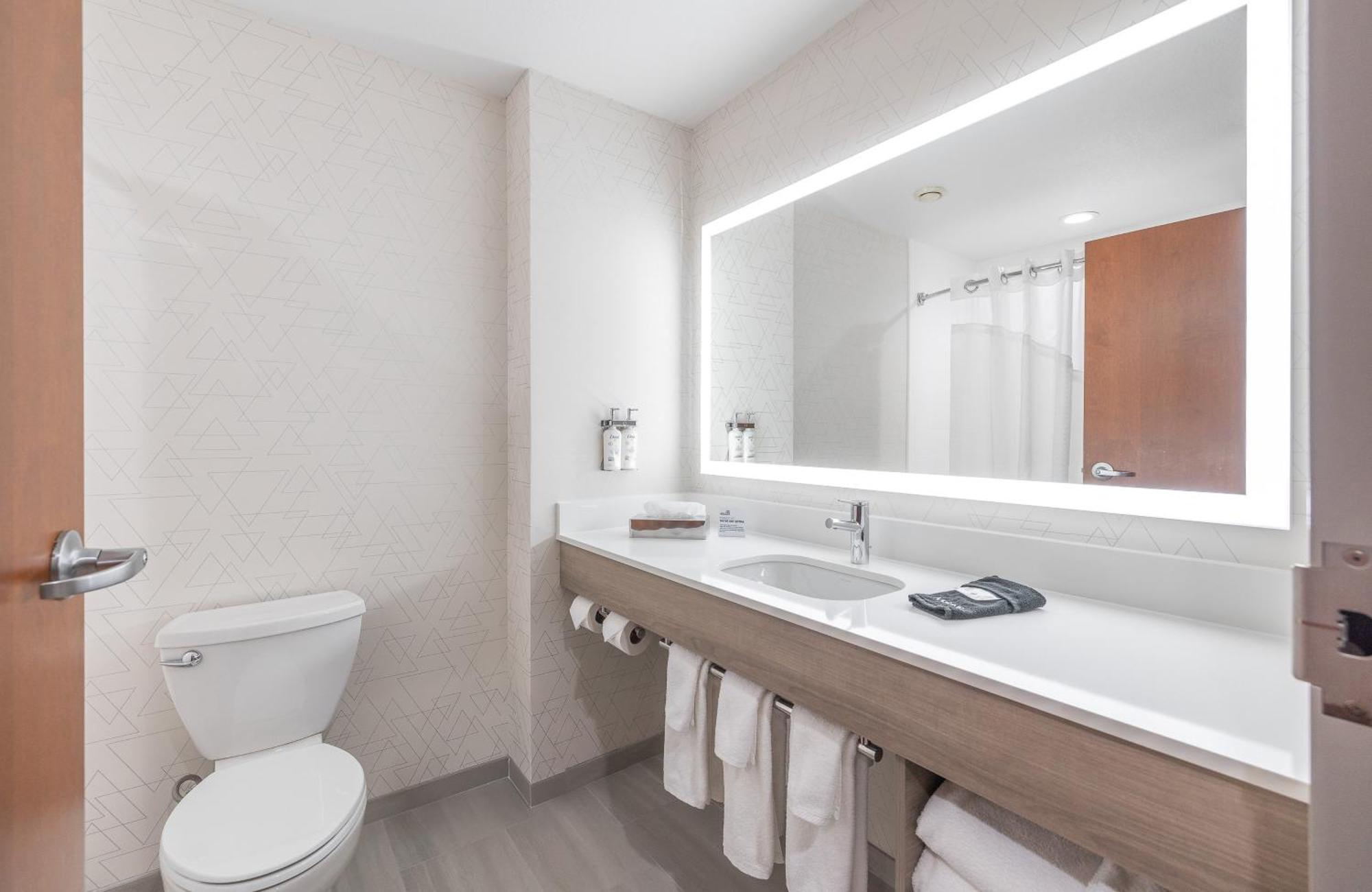 Holiday Inn Express Hotel And Suites Saint Robert By Ihg Exteriör bild
