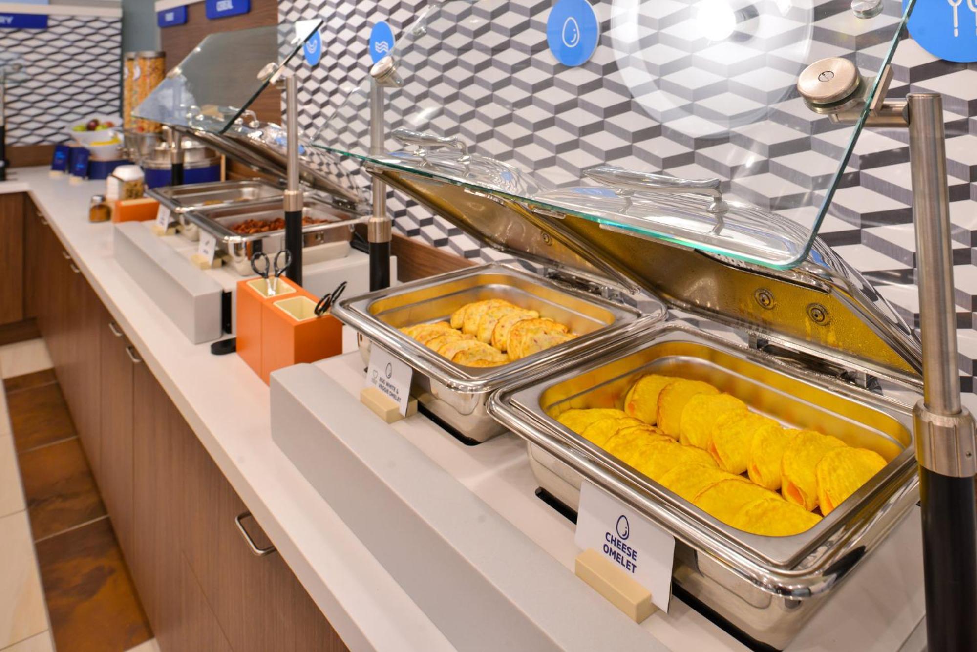Holiday Inn Express Hotel And Suites Saint Robert By Ihg Exteriör bild