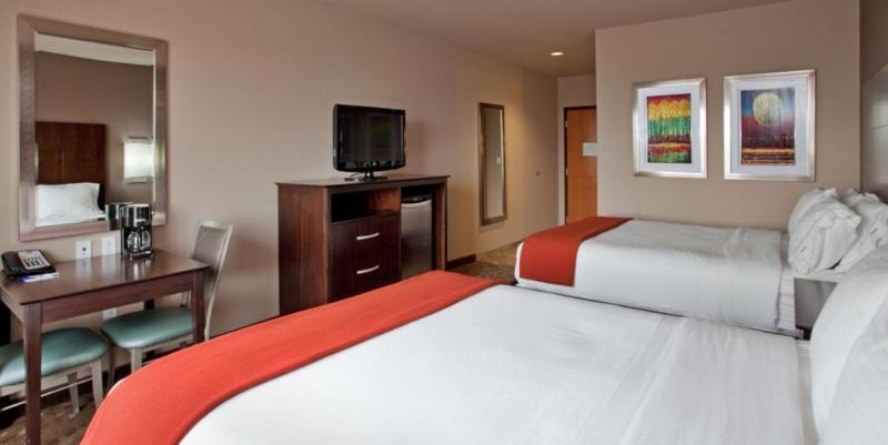 Holiday Inn Express Hotel And Suites Saint Robert By Ihg Exteriör bild